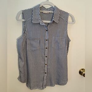 So EUC dark gray/white striped collared button down tank top Size Medium